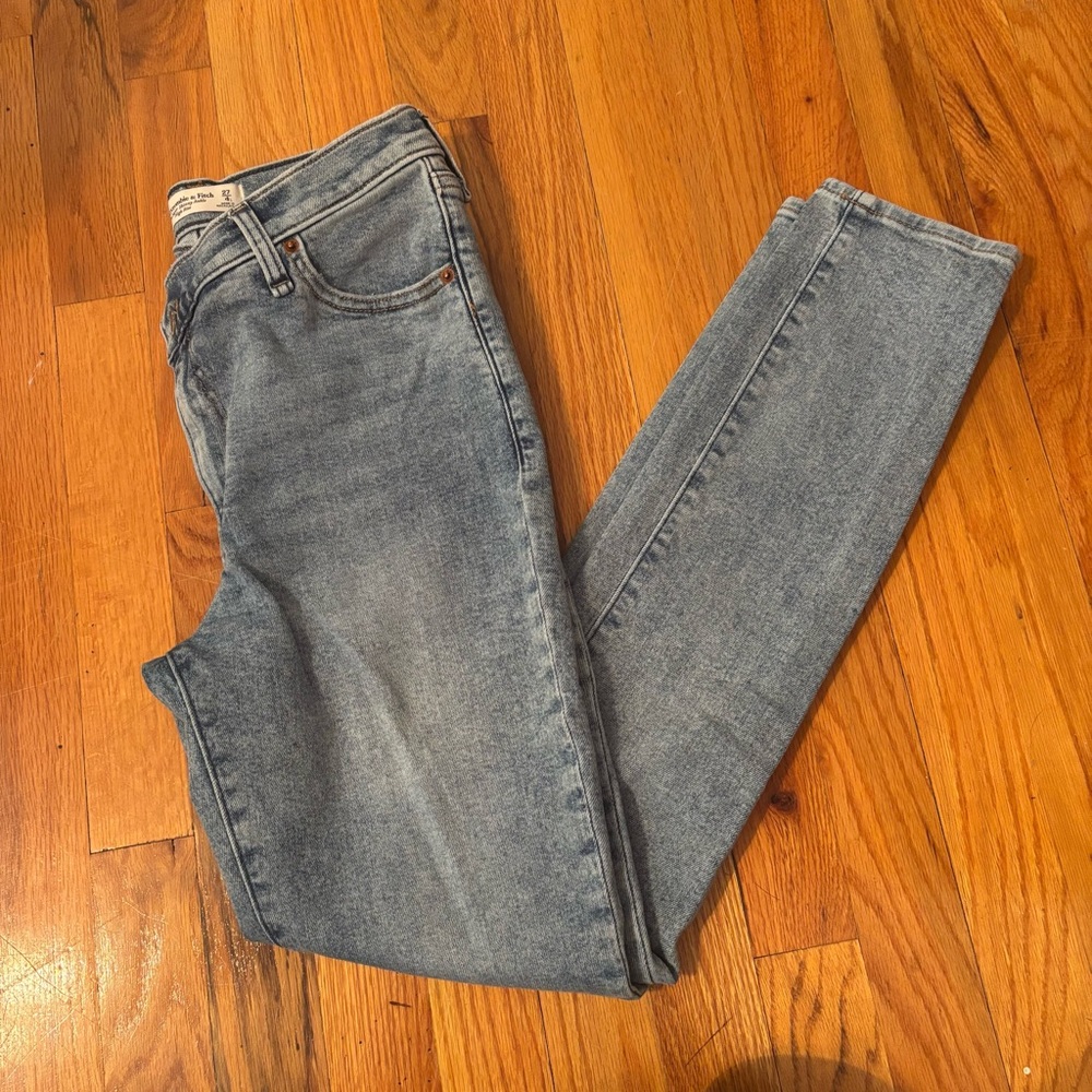 Abercrombie & Fitch Crossover Skinny Jeans